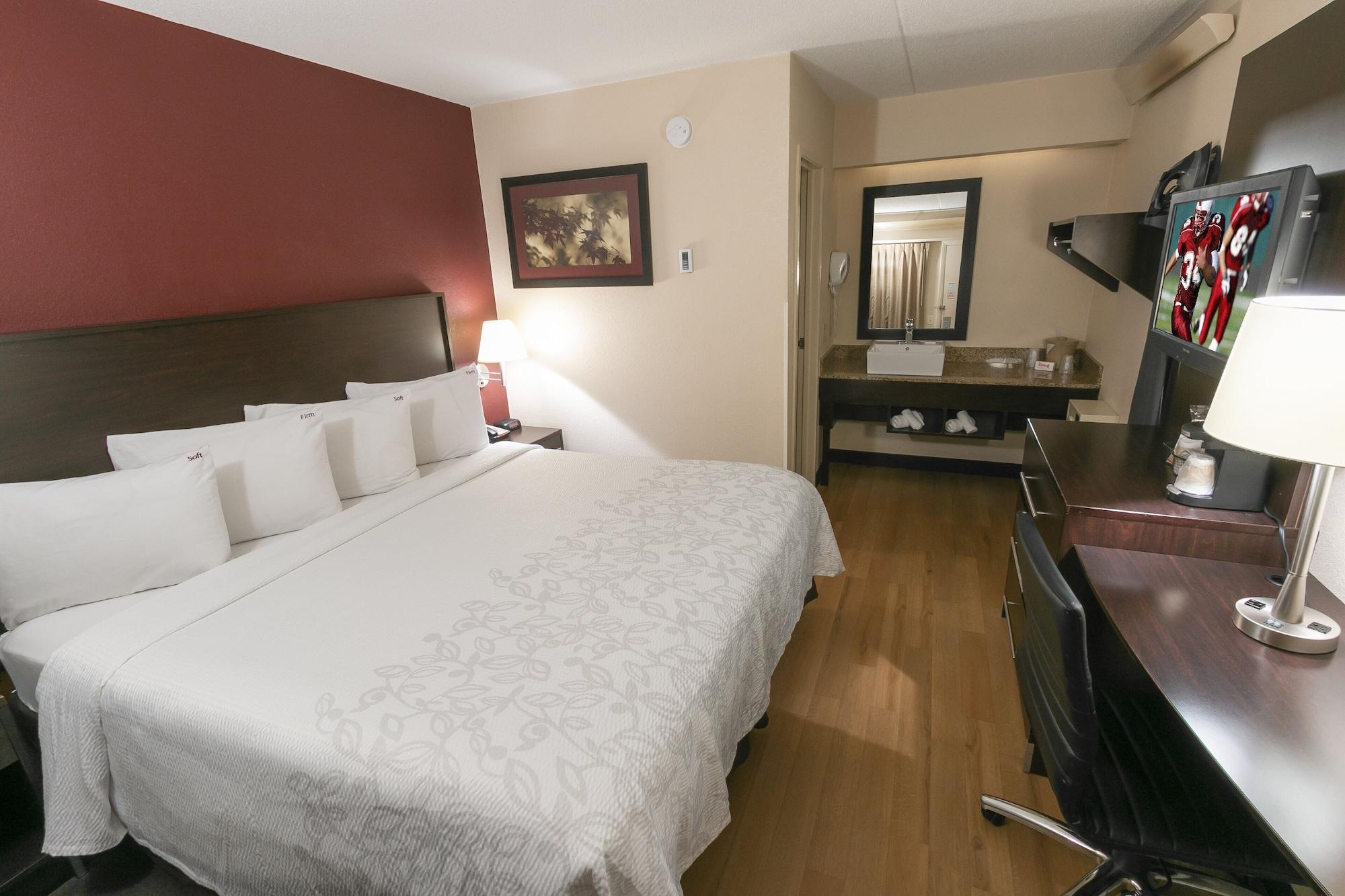 Red Roof Plus+ Pittsburgh South - Airport Hotel Imperial